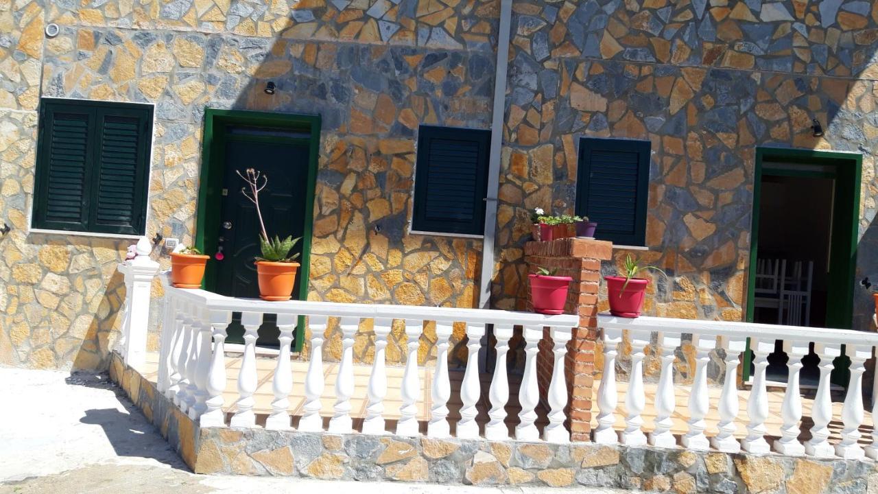 אוריקום Villa Fredi מראה חיצוני תמונה